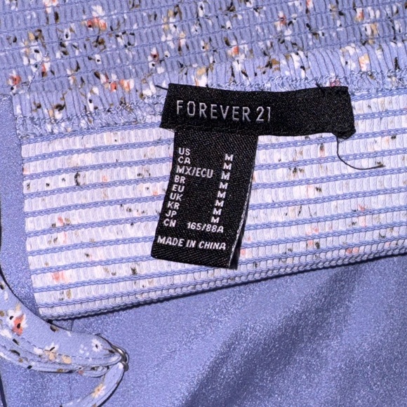 Forever 21 Floral crop top - Picture 2 of 3